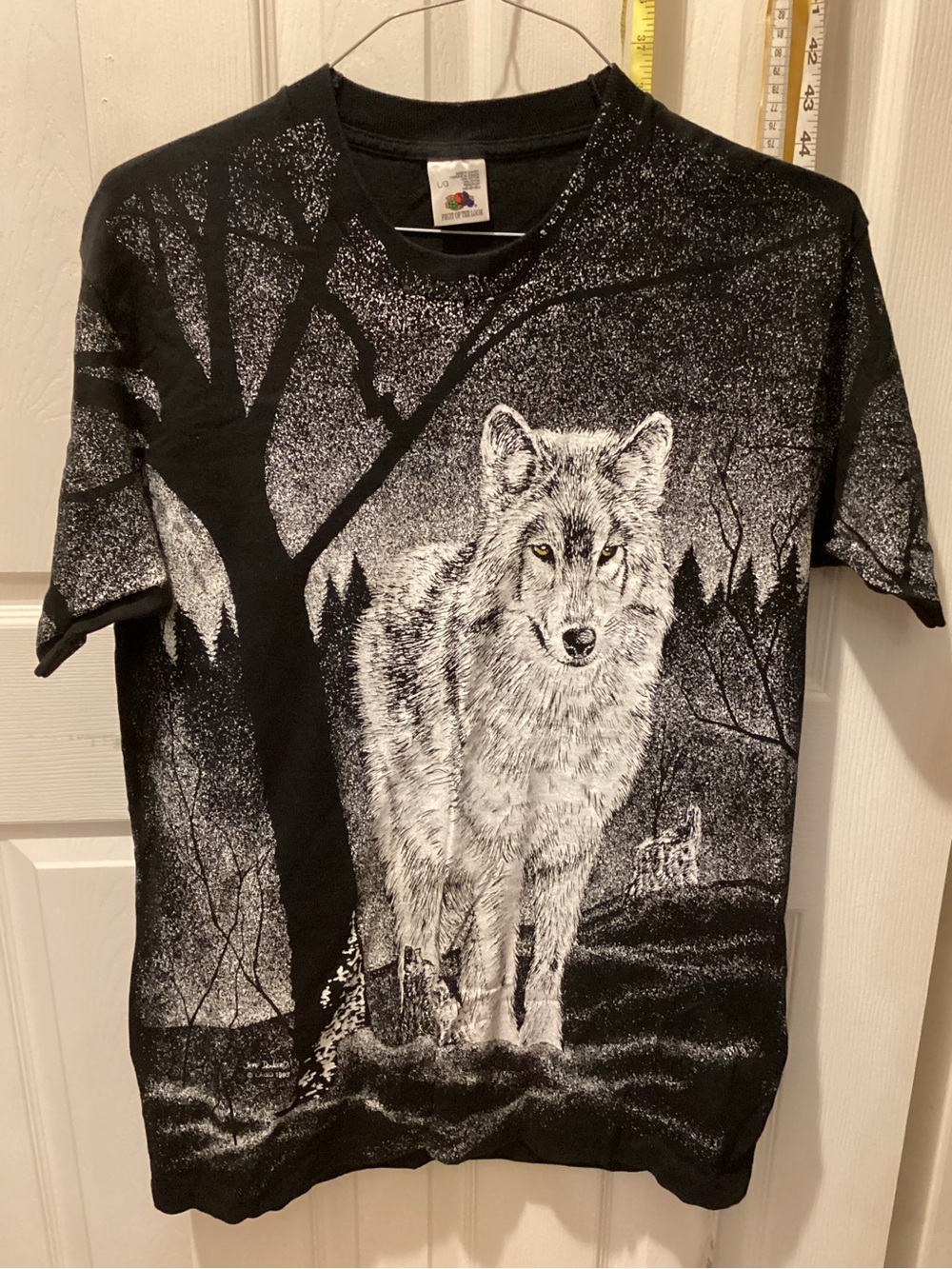 Hanes Black Short Sleeve Tee with White Wolf Graphic